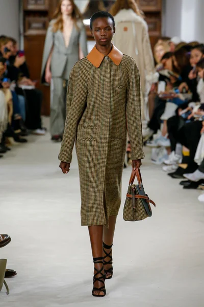 Look 38